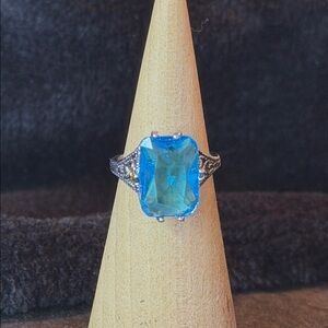 Gorgeous Emerald Cut Natural Swiss Blue Topaz Ring 925 Silver floral Band Ring